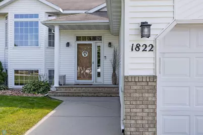 1822 33rd Street S, Moorhead, MN 56560 - Photo 3