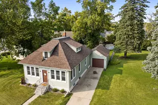 106 W Nokomis St, Osakis, MN 56360 - Photo 1