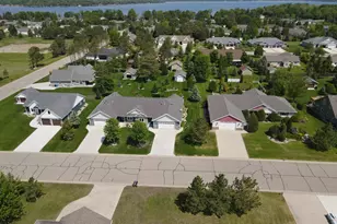 910 Lake Forest Cir, Detroit Lakes, MN 56501 - Photo 3