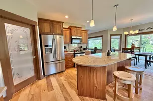 910 Lake Forest Cir, Detroit Lakes, MN 56501 - Photo 35