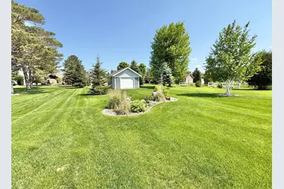 910 Lake Forest Circle, Detroit Lakes, MN 56501 - Photo 51