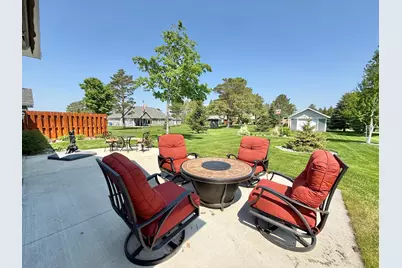 910 Lake Forest Circle, Detroit Lakes, MN 56501 - Photo 43