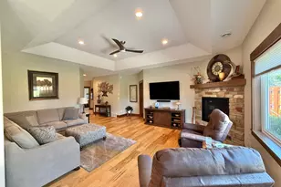 910 Lake Forest Cir, Detroit Lakes, MN 56501 - Photo 27