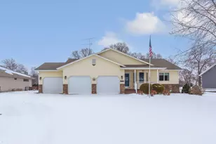 4820 Echo Ct, Faribault, MN 55021 - Photo 3