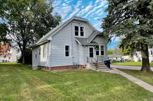 53 E 11th St, Gibbon, MN 55335 - Photo 1