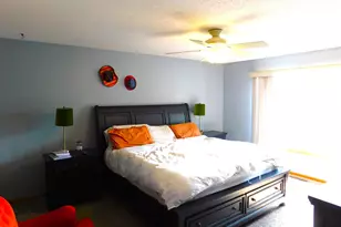 484 Hickory Ln N, Oakdale, MN 55128 - Photo 7