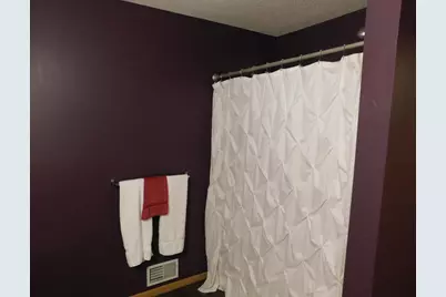 484 Hickory Lane N, Oakdale, MN 55128 - Photo 9