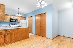 3329 Greenbrier St, Vadnais Heights, MN 55127 - Photo 3