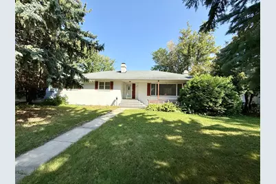 1010 Arnold Avenue N, Thief River Falls, MN 56701 - Photo 1