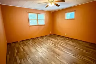 1010 Arnold Ave N, Thief River Falls, MN 56701 - Photo 7