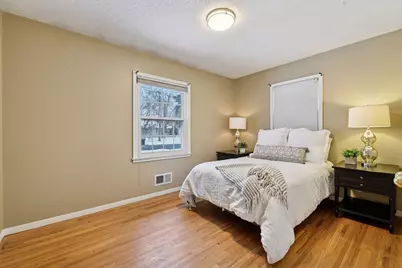 8811 Girard Avenue S, Bloomington, MN 55420 - Photo 11