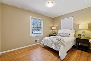 8811 Girard Ave S, Bloomington, MN 55420 - Photo 11