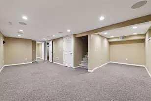 8811 Girard Ave S, Bloomington, MN 55420 - Photo 17