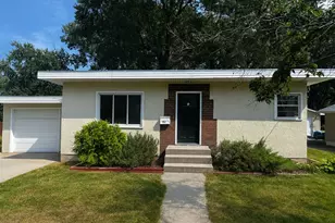 833 7th Ave NW, New Brighton, MN 55112 - Photo 1