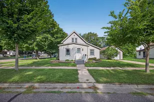 520 W Marion St, Lake City, MN 55041 - Photo 1