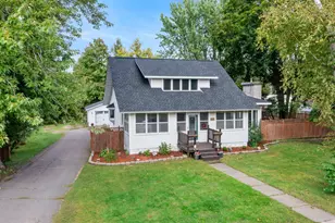 511 E Park Ave, Luck, WI 54853 - Photo 1