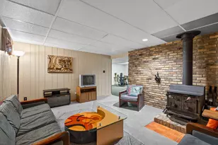 4730 Fairhills Rd E, Minnetonka, MN 55345 - Photo 35
