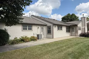 17 Conner Cir SW, Rochester, MN 55902 - Photo 1