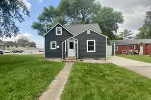 511 Division St N, Clara City, MN 56222 - Photo 1