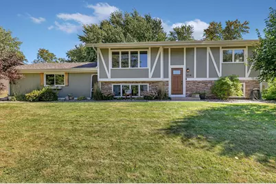 1214 7th Avenue N, Sauk Rapids, MN 56379 - Photo 1