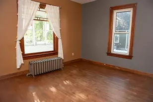 528 N Broadway St, Spring Valley, MN 55975 - Photo 9