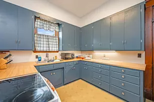 609 E 4th St, Fairmont, MN 56031 - Photo 11