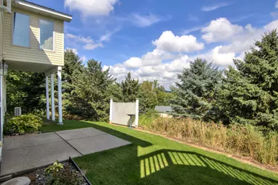 1600 Hallewood Boulevard, New Richmond, WI 54017 - Photo 9