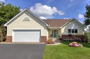 1600 Hallewood Blvd, New Richmond, WI 54017 - Photo 17