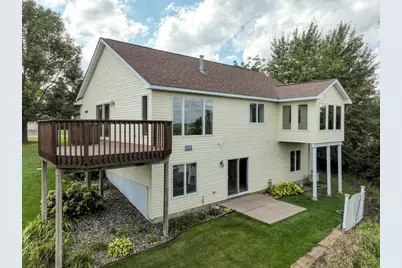 1600 Hallewood Boulevard, New Richmond, WI 54017 - Photo 5
