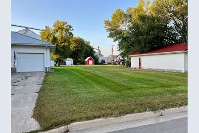 301 Superior Street, Milroy, MN 56263 - Photo 7