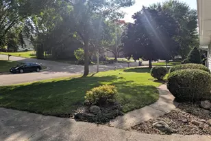 1608 Plainview Ln, Albert Lea, MN 56007 - Photo 7