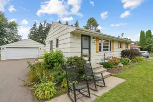 1306 Guthrie Ave N, Oakdale, MN 55128 - Photo 1