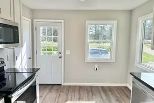 1706 31st St SW, Austin, MN 55912 - Photo 5