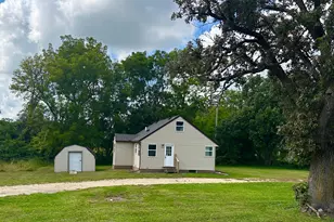 1706 31st St SW, Austin, MN 55912 - Photo 3