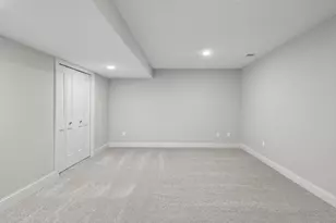 211 N Walnut St, Chaska, MN 55318 - Photo 31