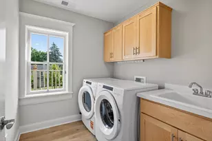 211 N Walnut St, Chaska, MN 55318 - Photo 39