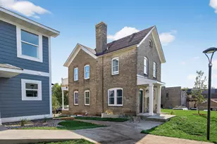 211 N Walnut St, Chaska, MN 55318 - Photo 41