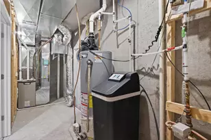 213 N Walnut St, Chaska, MN 55318 - Photo 29