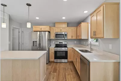 213 N Walnut Street, Chaska, MN 55318 - Photo 11