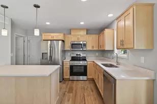 213 N Walnut St, Chaska, MN 55318 - Photo 11