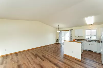 406 7th Street NW, Dodge Center, MN 55927 - Photo 7