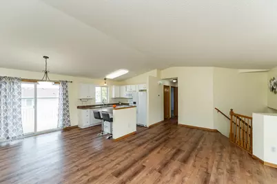 406 7th Street NW, Dodge Center, MN 55927 - Photo 5