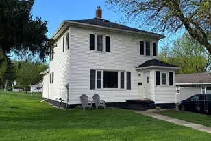 96 7th St SW, Wells, MN 56097 - Photo 1