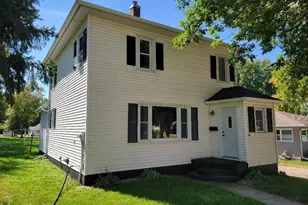 96 7th St SW, Wells, MN 56097 - Photo 1