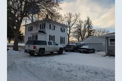 96 7th Street SW, Wells, MN 56097 - Photo 3