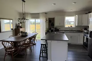 140 Lake Erin Dr, Green Isle, MN 55338 - Photo 7