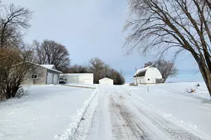 33796 Co Rd 11, Olivia, MN 56277 - Photo 3