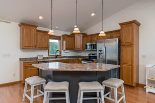 320 Grovebrook Ct, Mankato, MN 56001 - Photo 7