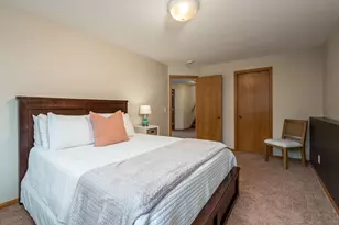 320 Grovebrook Ct, Mankato, MN 56001 - Photo 19