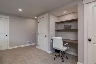 320 Grovebrook Ct, Mankato, MN 56001 - Photo 25